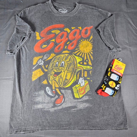 Eggo Waffle Graphic T-Shirt & Socks Bundle Matching Breakfast Foodi LG tee - Picture 1 of 8